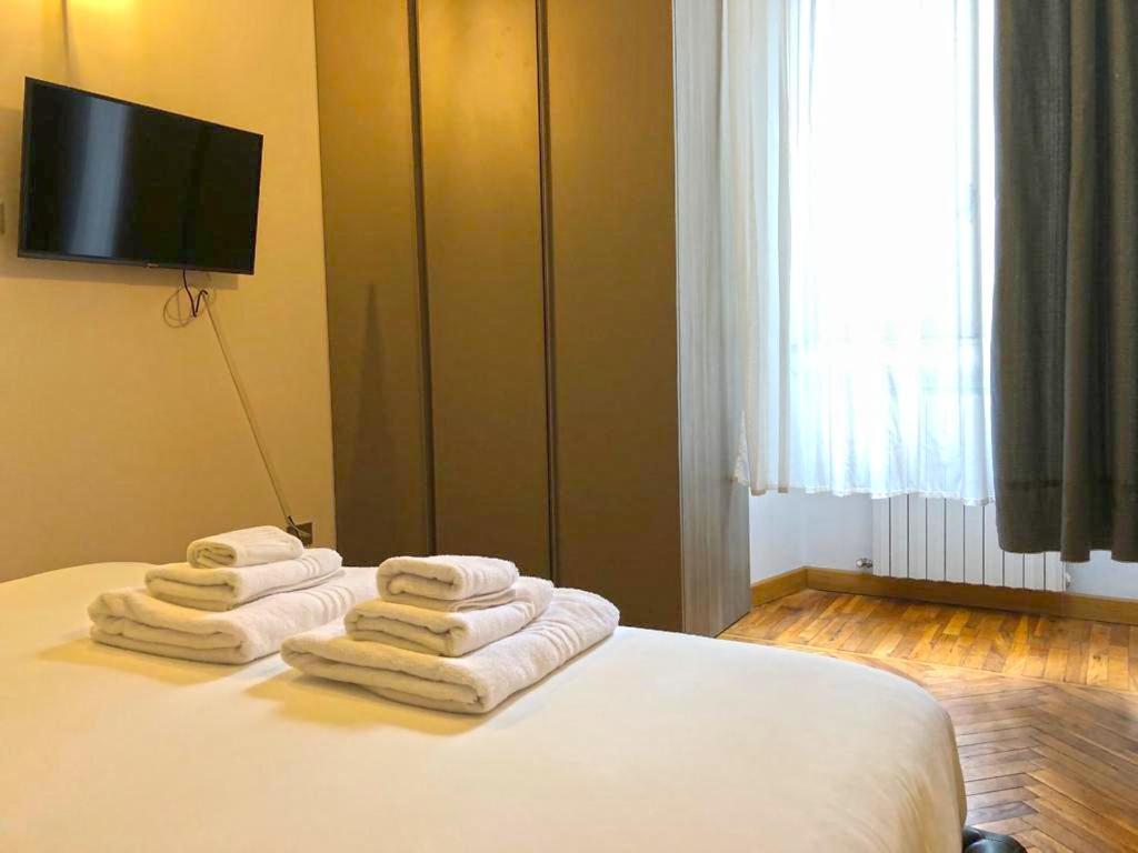 Castel Morrone Apartment Milan Extérieur photo